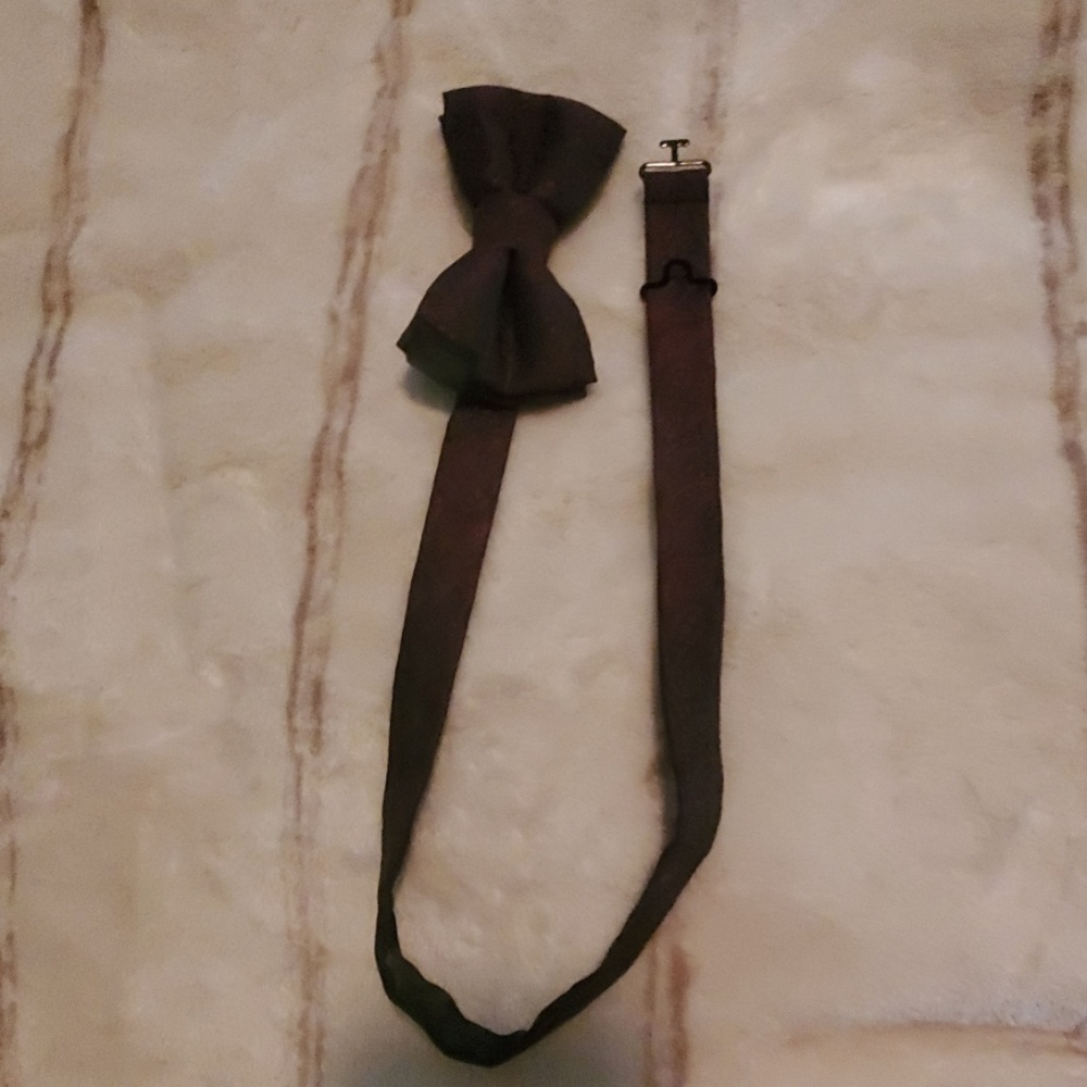 H&M Bow Tie - Picture 2 of 2
